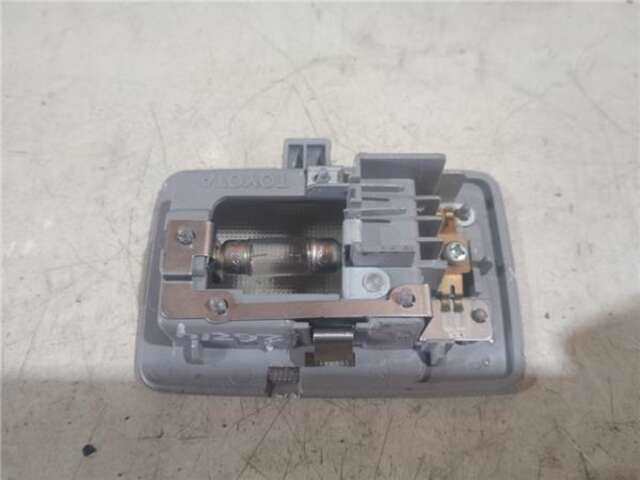 Foto 2ª: Luz Interior Toyota Prius HÍBRIDO BASIS [HÍBRIDO 57 KW ( 1.5 LTR. - 57 CAT)] [1NZ-FXE]