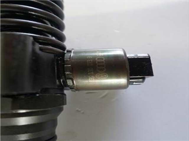 Foto 3ª: Inyectores Audi A3 2.0 TDI 16V 140CV 103KW [BKD] (2003)