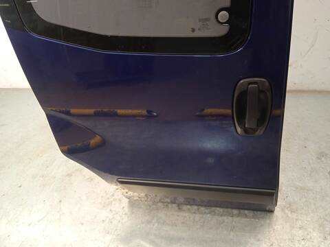 Foto 2ª: Puerta Lateral Corredera Derecha Fiat Qubo 1.3 D MULTIJET 225CXB1A 225AXB1A 225CXB11 225AXB11 ... 75CV 55KW [199A9000] (2014)