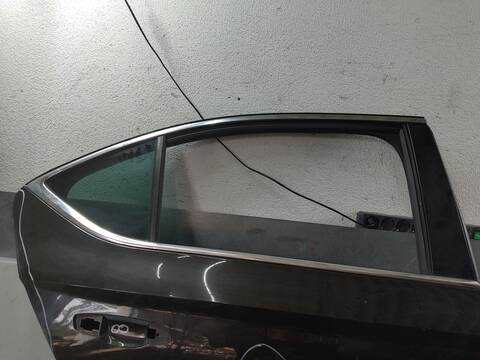 Puerta Trasera Derecha Skoda Superb 190 CV 140KW