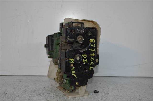 Foto 3ª: Cerradura Puerta Delantera Izquierda Volkswagen Passat 1.9 TDI 2000-2005 [AVB] (2002)