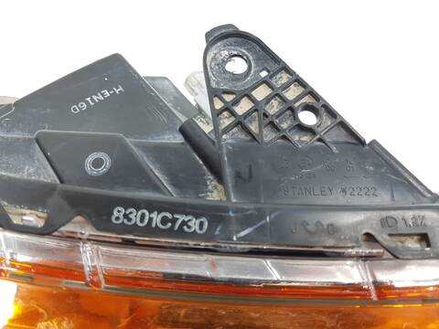 Foto 3ª: Faro Derecho Mitsubishi L200 BASIS DOPPELKABINE 4WD