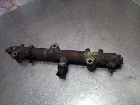 Foto 4ª: Rampa Inyectora Chrysler Voyager 2.5 CRD CAT 141CV 105KW (2001)