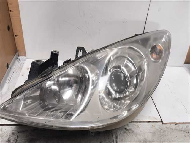 Faro Izquierdo Peugeot 307 2.0 HDI