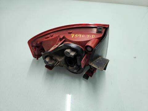 Foto 3ª: Piloto Trasero Derecho Seat Exeo ERENCE BERLINA 120CV 88KW [CAGC] (2011)