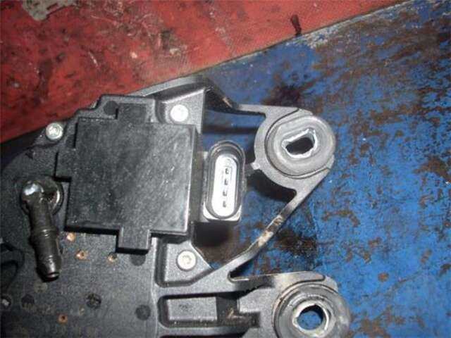 Foto 3ª: Motor Limpia Delantero Volkswagen Golf 2.0 TDI (140CV) [BKD]