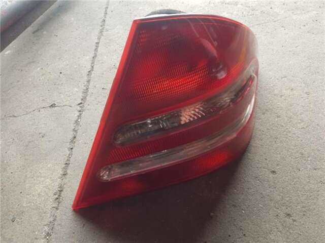 Piloto Trasero Derecho Mercedes Clase C 160 2.2 200 CDI (203.004) [2.2 LTR. - 85 KW CDI CAT]