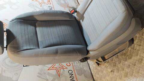 Foto 4ª: Asientos Traseros Ford C Max VERSION INDEFINIDA CB3)
