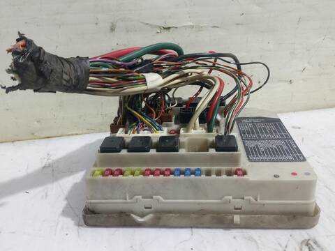 Foto 3ª: Caja Reles Fusibles Nissan Micra SPORT 80CV [CR12DE] (2002)