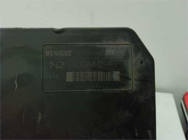 Foto 3ª: Caja Reles Fusibles Renault Megane 1.5 DCI II (BM0/1_, CM0/1_) [K9K 732]