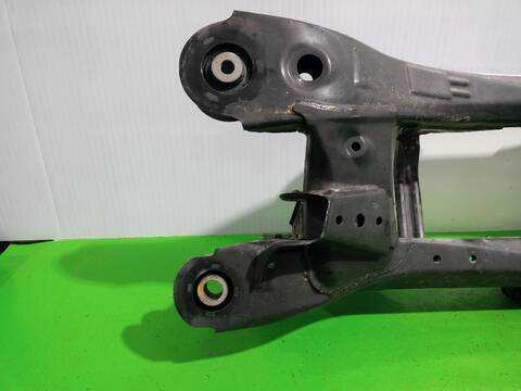 Foto 3ª: Puente Trasero Toyota Auris HYBRID FEEL EDITION 136CV (2013)