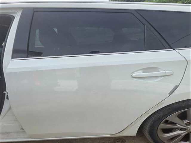 Puerta Trasera Izquierda Toyota Auris 2ZRFXE