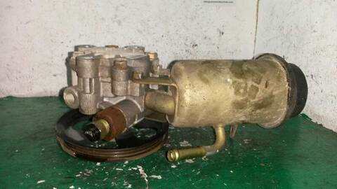 Bomba de Direccion Toyota Yaris 1.4 TD CAT 75CV 55KW