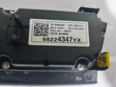 Foto 3ª: Mando Climatizador Opel Grandland OPEL 2020 131CV (2017)