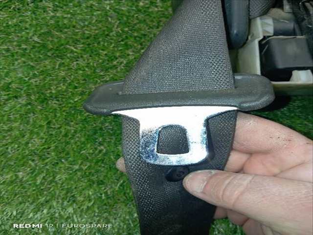 Foto 4ª: Cinturón Trasero Derecho Mitsubishi L200 2.5 D 4P CAJA ABIERTA [4D56] (1999)