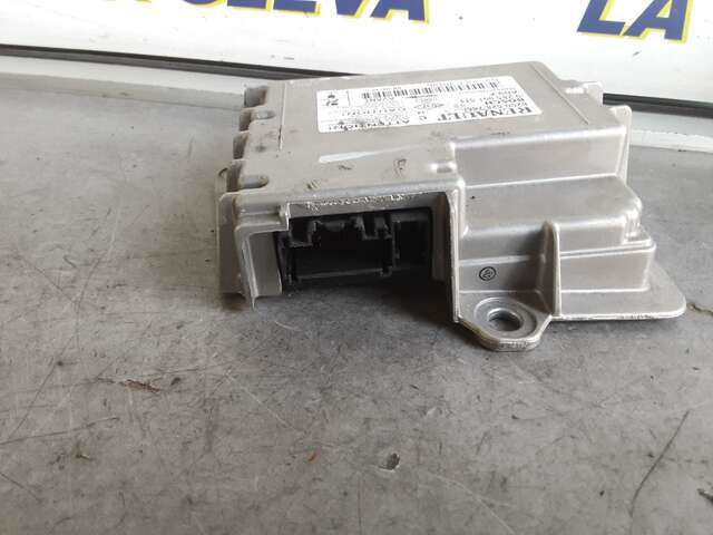 Foto 3ª: Centralita Airbag Renault Clio 1.5 DCI (2009)