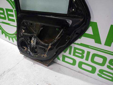 Foto 3ª: Puerta Trasera Derecha Opel Vectra GTS 125CV [Y22DTR] (2002)