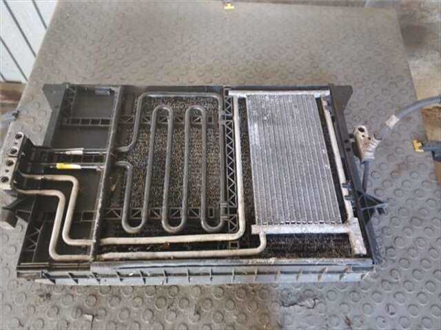 Foto 2ª: Radiador Calefaccion A.A. Bmw Serie 5 518 2.5 523I [2.5 LTR. - 125 KW 24V CAT] [M52 B25 (25 6 S3)]