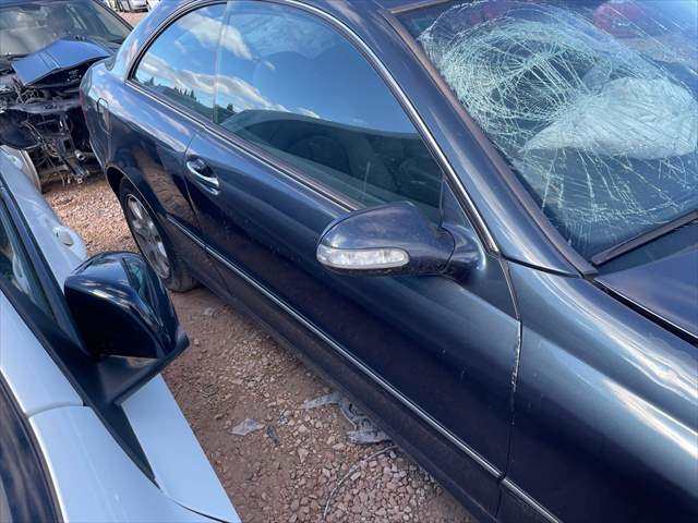 Foto 2ª: Puerta Delantera Derecha Mercedes Clase CLK 270 2.7 CDI 170cv [612967] (2003)