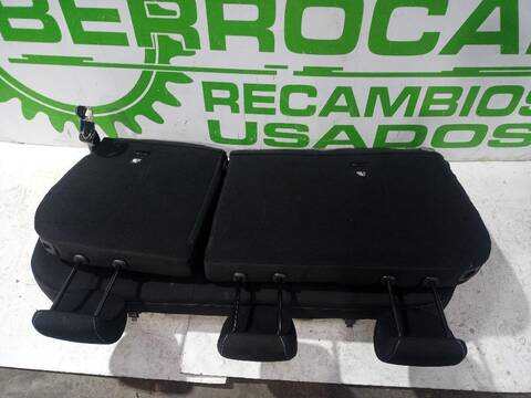 Foto 3ª: Asientos Traseros Dacia Sandero LAUREATE 90CV [K9K] (2012)