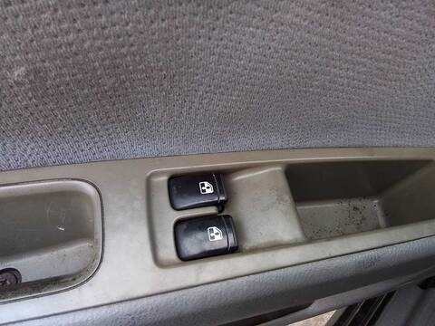 Foto 2ª: Botonera Elevalunas Chevrolet Nubira SE BERLINA 109CV 80KW [F16D3] (2005)