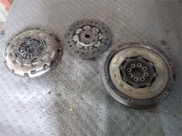 kit Embrague Toyota Corolla 2.2 D-4D SPORT [2.2 LTR. - 130 KW D-CAT]