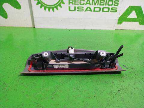 Foto 2ª: Piloto Trasero Central Opel Corsa EXPRESSION 75CV (2014)