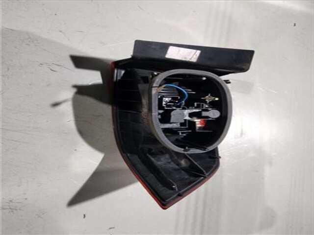 Foto 3ª: Piloto Trasero Izquierdo Renault Laguna 1.8 AUTHENTIQUE [1.8 LTR. - 88 KW CAT] [F4P770]