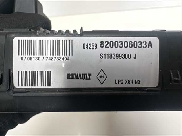Foto 2ª: Centralita Confort BSI Renault Megane 1.5 DCI [D/ K9KF7] (2005)