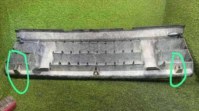 Foto 2ª: Rejilla Delantera Land Rover Discovery 2.5 TDI 200 TDI 3P [12L] (1990)