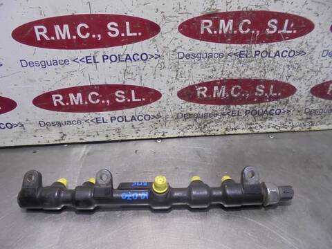 Foto 3ª: Rampa Inyectora Ford Mondeo AMBIENTE 06.2003 ) D) BERLINA 130CV 96KW [FMBA] (2004)