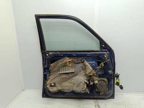 Foto 4ª: Puerta Delantera Izquierda Mitsubishi Montero 2.5 TD GLS 99CV 73KW [4D56] (2000)