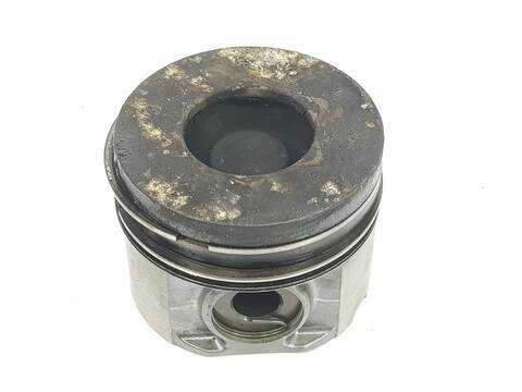 Foto 2ª: Pistones Nissan Patrol 3.0 16V TD 158CV 129CV [ZD30DDTI] (1997)