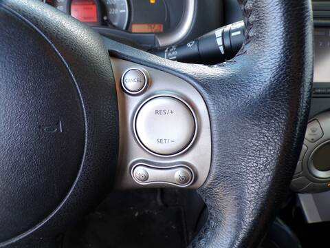 Foto 2ª: Volante Nissan Micra HR12 (2012)