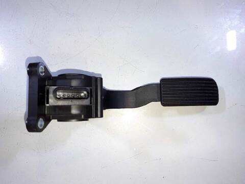 Foto 3ª: Pedal Acelerador Mercedes Vito 1.6 CDI CAT 88CV 65KW (2014)