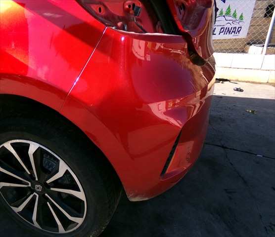 Foto 3ª: Paragolpes Trasero Renault Clio 1.0 G 2023-2026 [H4DF4] (2024)