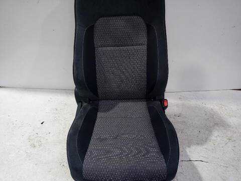Foto 2ª: Asiento Delantero Derecho Toyota Auris HYBRID FEEL EDITION 136CV (2013)