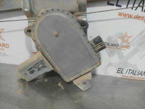 Foto 2ª: Elevalunas Eléctrico Delantero Derecho Mitsubishi Montero 3.2 DI-D ALL-FOUR 5-PTAS.) 160CV 118KW [D 4M41] (2002)