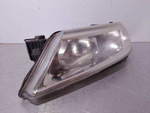 Foto 3ª: Faro Izquierdo Renault Laguna AUTHENTIQUE 120CV 88KW [F9Q C7] (2001)