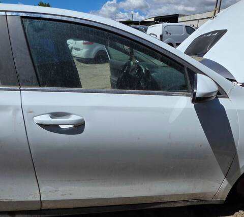 Puerta Delantera Derecha Kia Ceed D4FE CD)