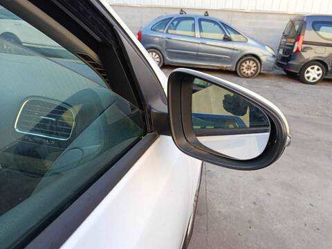Retrovisor Derecho Volkswagen Golf CBZB