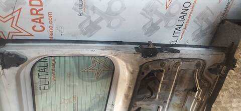 Foto 4ª: Puerta Trasera Derecha Opel Vivaro 1.9 CDTI CAT F9Q-760 - L08) 101CV 74KW [F9Q D7] (2004)