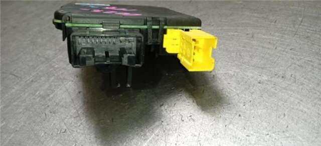 Foto 2ª: Centralita Motor ECU Volkswagen Golf 3.2 R32 [3.2 LTR. - 184 KW V6 24V (3189 CM3)] [BUB]
