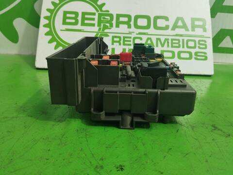 Foto 3ª: Caja Reles Fusibles Bmw Serie 3 315 2.0 16V 143CV [N43B20A] (2005)