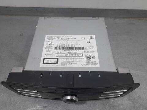 Foto 2ª: Sistema Audio Radio CD Mercedes Clase G 230 GLA 200 156.943) 156CV 115KW [270910] (2017)