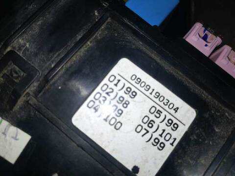 Foto 3ª: Caja Reles Fusibles Hyundai i10 STYLE 78CV 57KW [G4LA] (2010)