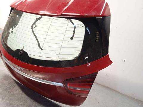 Foto 3ª: Portón Mercedes Clase G 230 GLA 180 156.942) 122CV 90KW [270910] (2018)