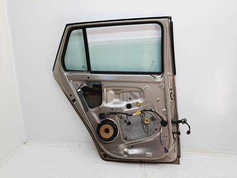 Foto 4ª: Puerta Trasera Izquierda Skoda Fabia CLASSIC 80CV 59KW FAMILIAR [BNV] (2010)