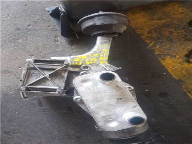 Foto 3ª: Radiador Aceite Bmw Serie 3 315 2.0 320D [2.0 LTR. - 100 KW 16V DIESEL CAT] [M47 204 D1]