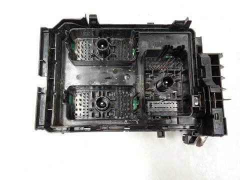 Foto 2ª: Caja Reles Fusibles Opel Astra 1.6 CDTI 68) 110CV 81KW [D 16 DTI,B 16 DTE,B 16 DTU,D 16 DTN,D 16 DTL] (2019)